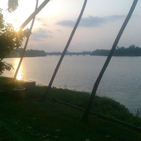 Hotel Lazy Gaze Ernakulam Exterior foto